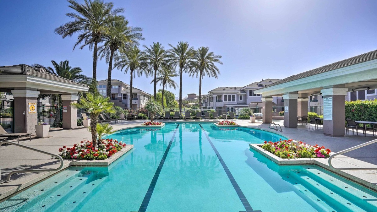 Kierland House | Beautiful Scottsdale Home - Walk to Shops & Golf