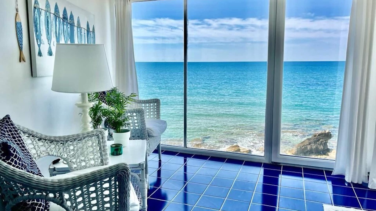Castiglioncello Apartment | Beautiful seaside loft with private access to the free beach