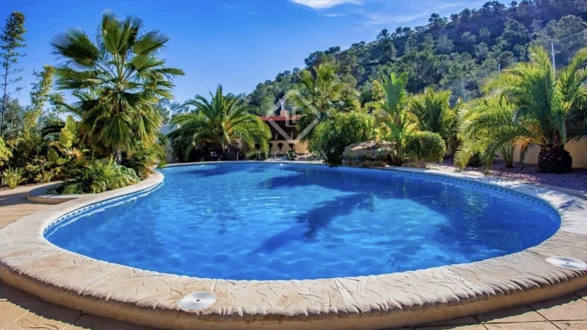 Aspe House | BEAUTIFUL SECLUDED 4 BED VILLA, XL POOL , PERFECT PARADISE TO UNWIND ALICANTE