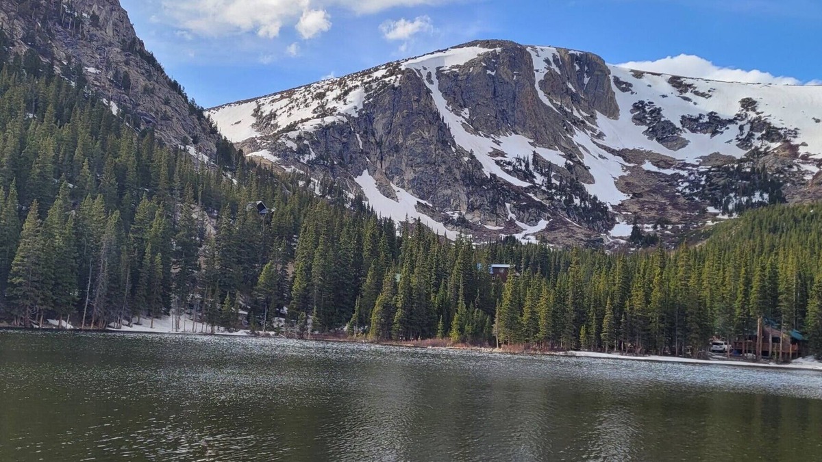 Saint Mary's House | Beautiful secluded Family Home located in the heart of the Rocky Mountains