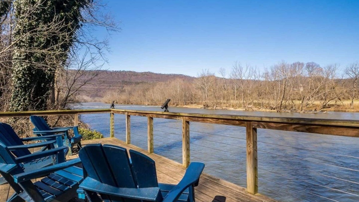 Shenandoah House | Beautiful Secluded riverfront home with double decks Firepit, Hot Tub, Kayaks