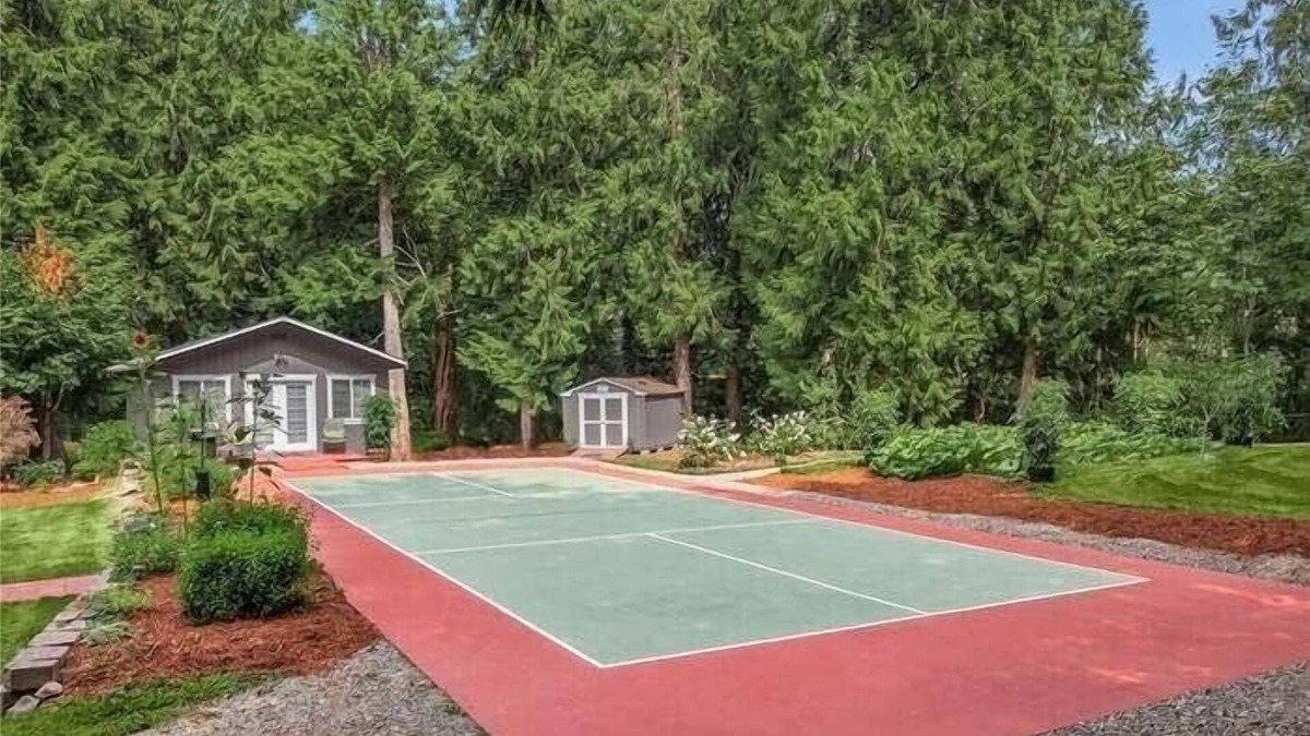 Sammamish House | Beautiful serene home for private retreat -5 star property on air-b&b, superhost