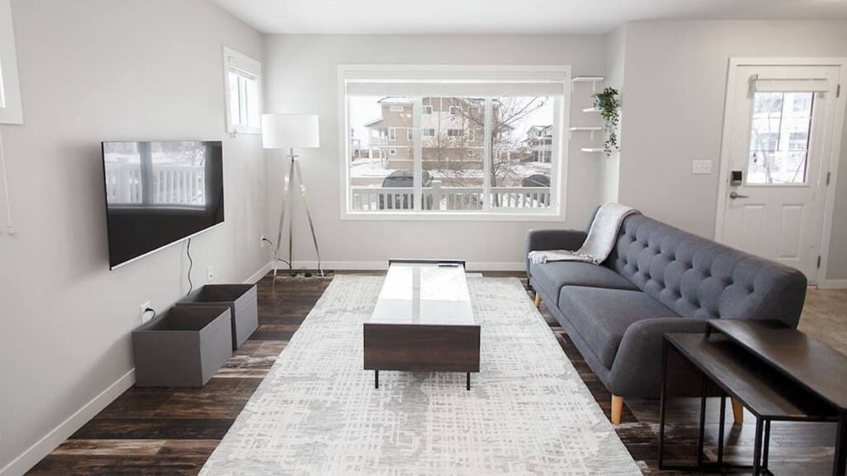 Fort Gary House | Beautiful South Winnipeg 4Bed 2Bath Townhouse