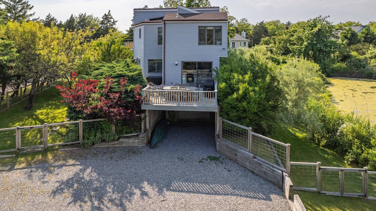 Southold House | Beautiful Southold Home with a Water View - 3 Bedroom, 2.5 Bath, Sleeps 8