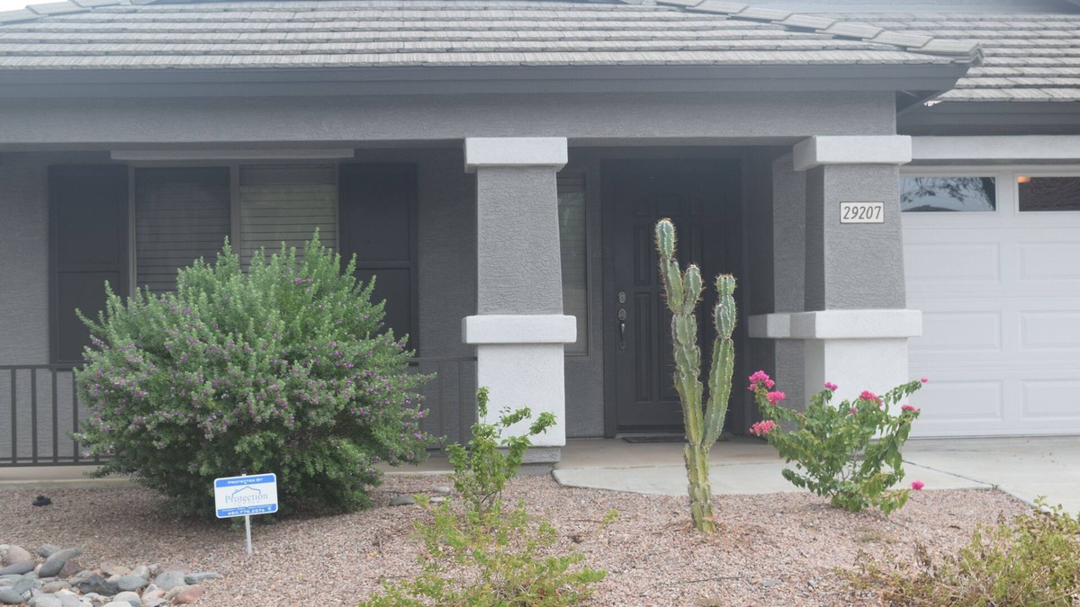 San Tan Valley House | Beautiful Spacious, 3-bedroom home. Covered patio with fire pit. Great rates!