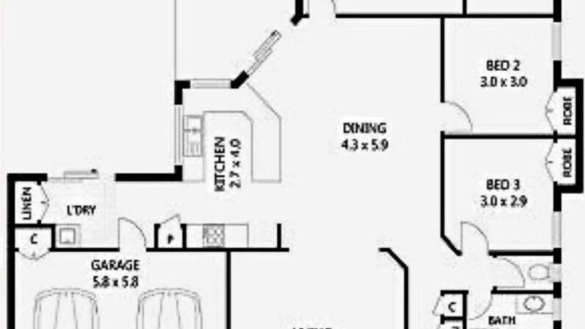 Mount Louisa House | Beautiful, spacious 4 Bedroom 2 Bathroom House in