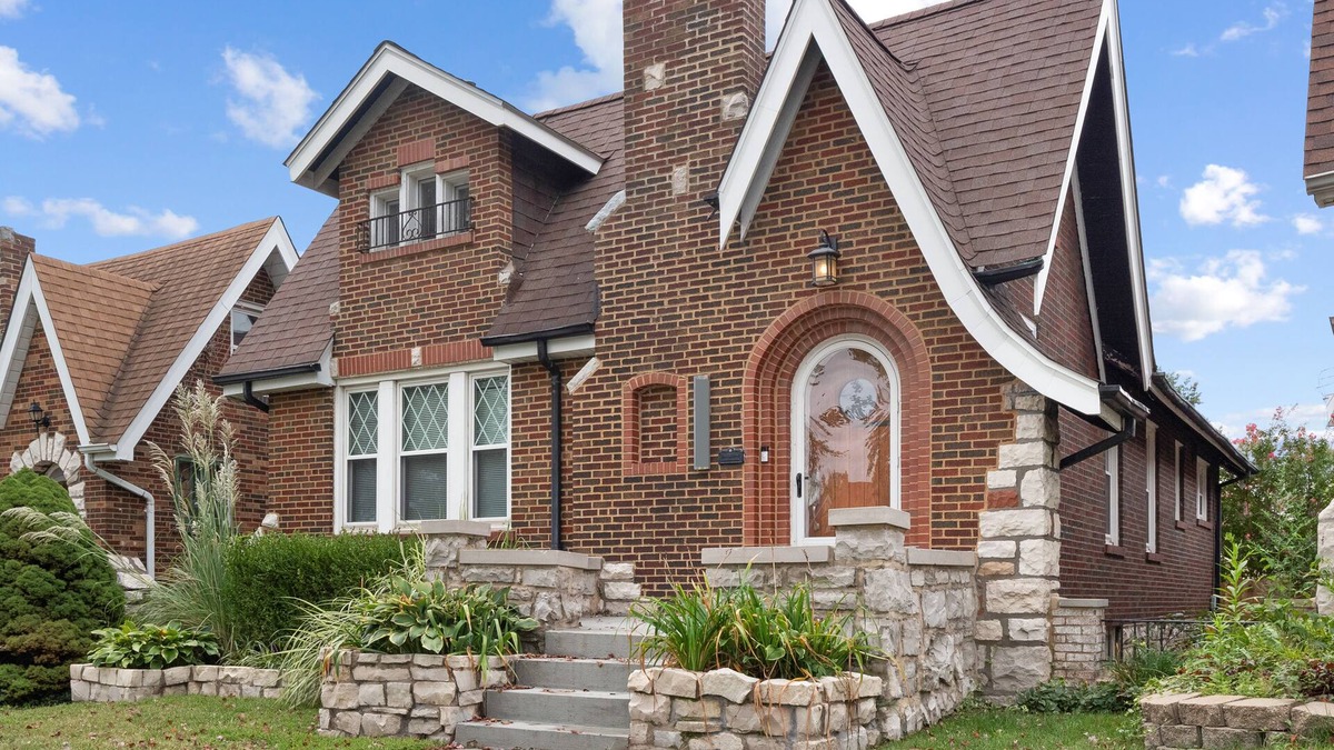 Northampton House | Beautiful & Spacious Bungalow - Near Zoo-Downtown