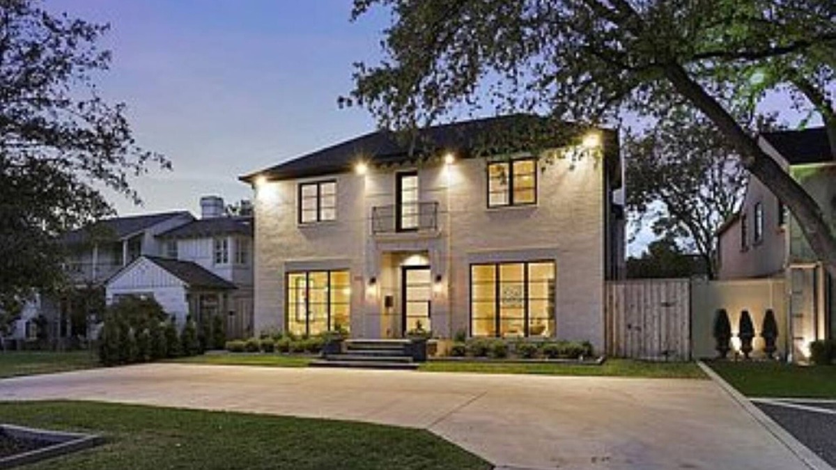 Park Cities House | Beautiful Spacious House in the Park Cities area