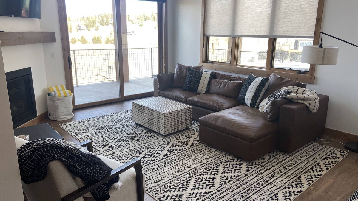 Fraser Condo | Beautiful spacious New-Build near Winter Park Resort. Top floor/Hot Tub
