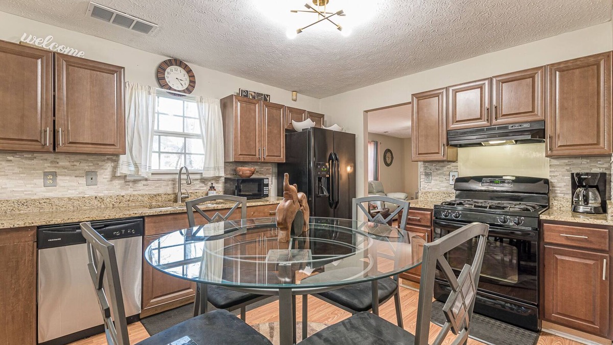 Belmont House | Beautiful spacious updated home with 2 Family Rooms!