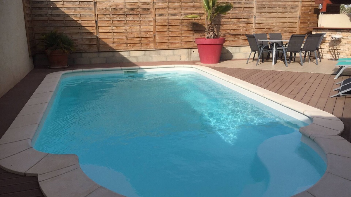 Frontignan Villa | Beautiful spacious villa well equipped, swimming pool, aquatic basin. 🐠🐢
