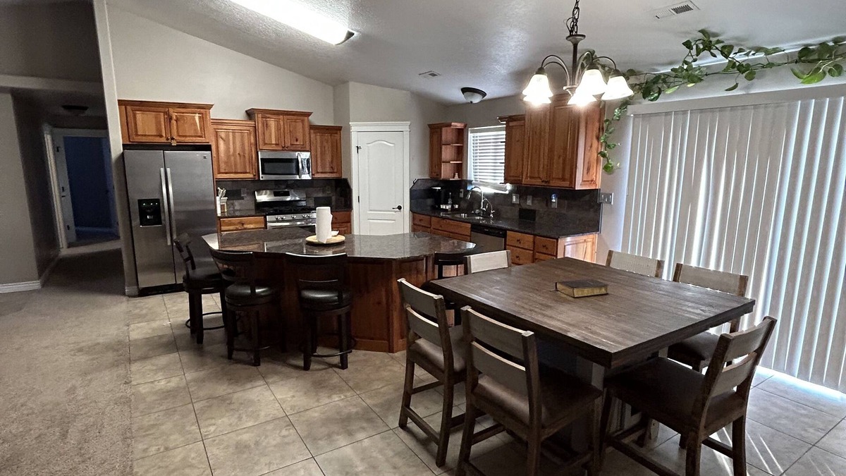 Elko County House | Beautiful stick built home. 5 mins to Elko.