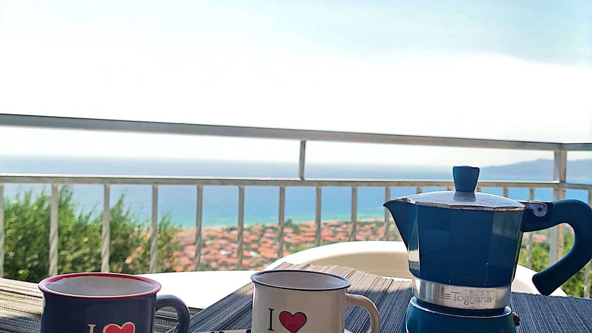 Ascea Apartment | Beautiful studio apartment HOLIDAY HOME MIRAMARE