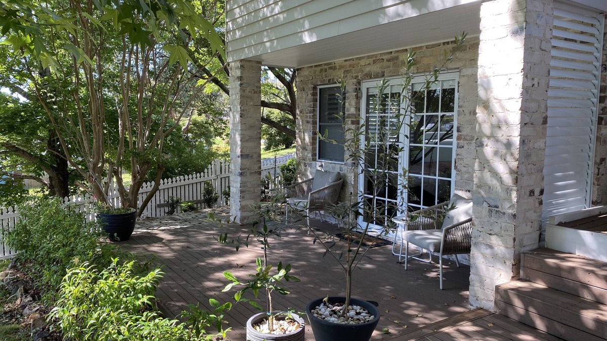 Kiama Apartment | Beautiful Studio in central Kiama.Your leafy oasis only 2 mins from the beach!