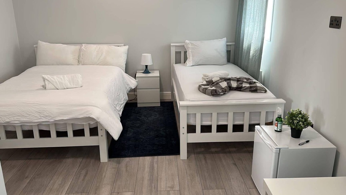 Acton Apartment | Beautiful Studio in London