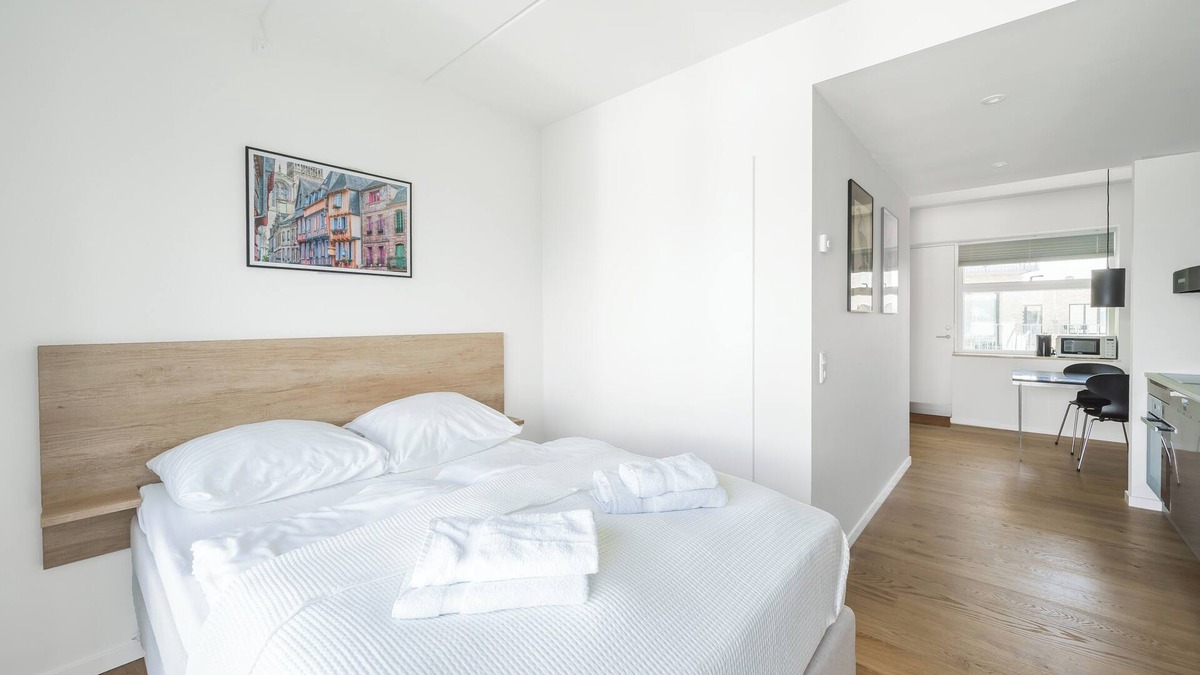 Odense Apartment | Beautiful studio with balcony - 327