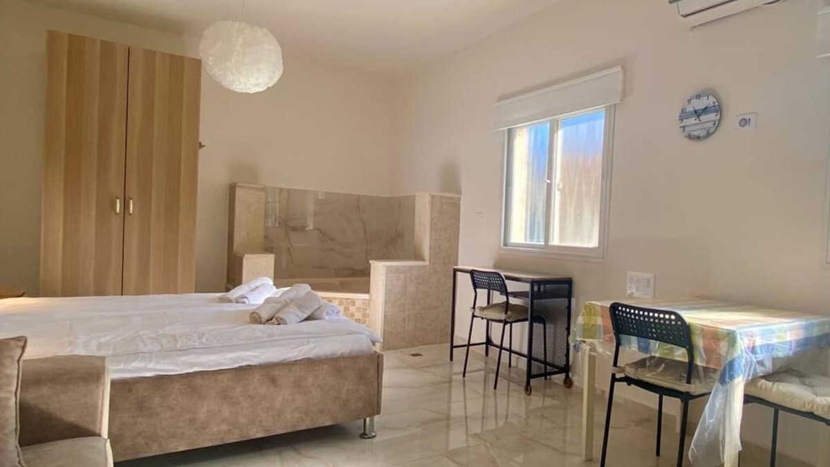 Yavne'el Apartment | Beautiful studio with pool 12 minutes away from kenneret