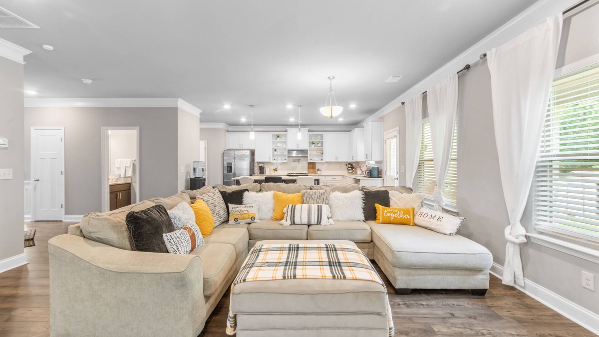 Buford House | Beautiful Stylish Masterpiece in Buford!n