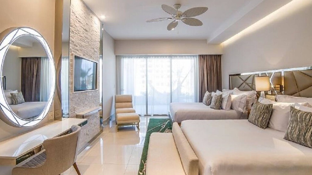 Cabo San Lucas Resort | Beautiful Suite Options Oceanfront Resort