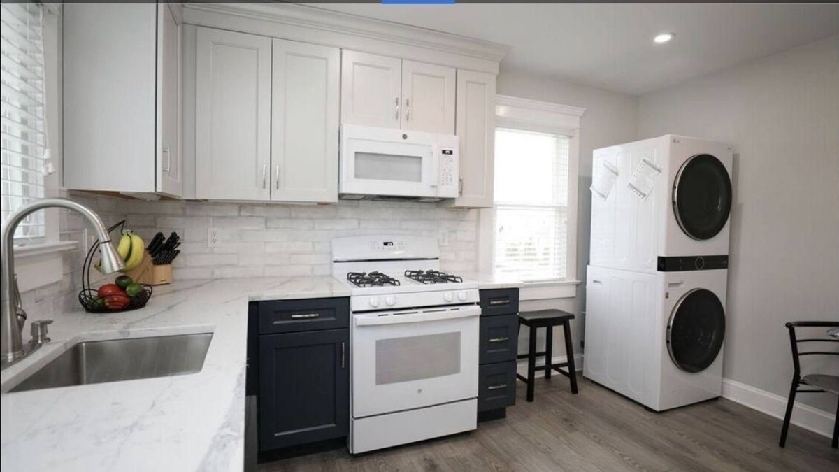 Long Branch Apartment | Beautiful sun filled 2 BR 3 blocks from beach- 2 beach passes- kids are free
