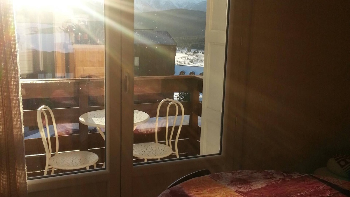 Les Angles Apartment | Beautiful sunny apartment in the center of the village
