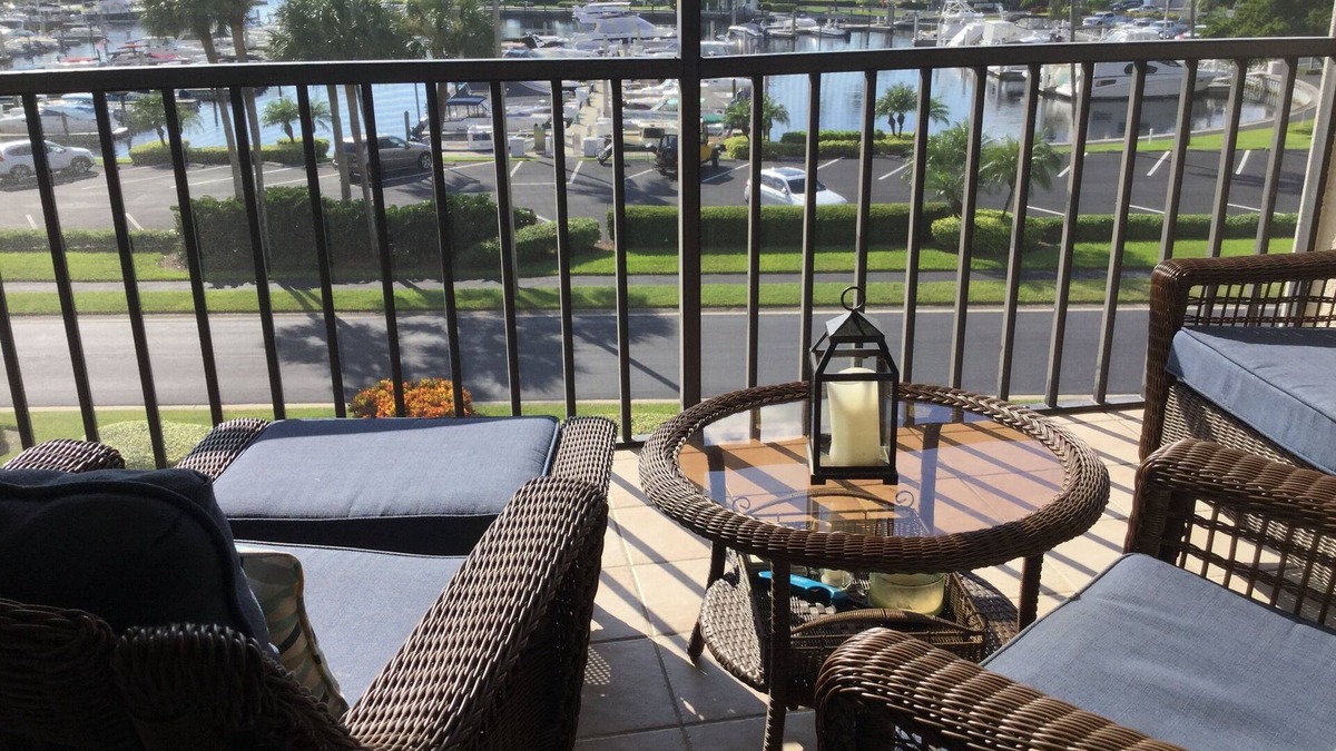 Biggar Condo | Beautiful sunsets over the river