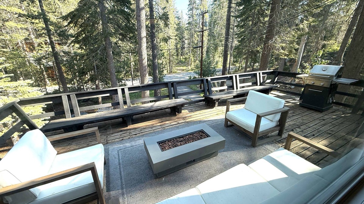 Pla-Vada Woodlands Cabin | Beautiful Tahoe Cabin: Lakes, Rivers & Trails