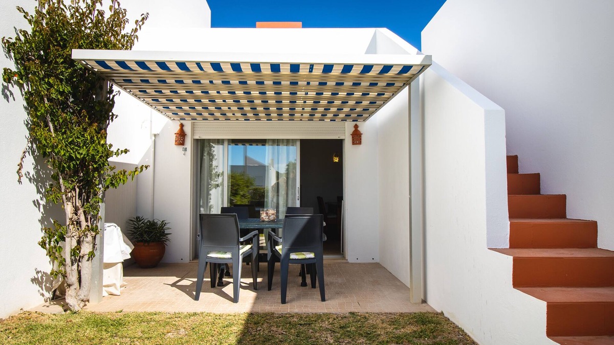 Alporchinhos House | Beautiful terraced house " Casa Branca " with pool and sea view