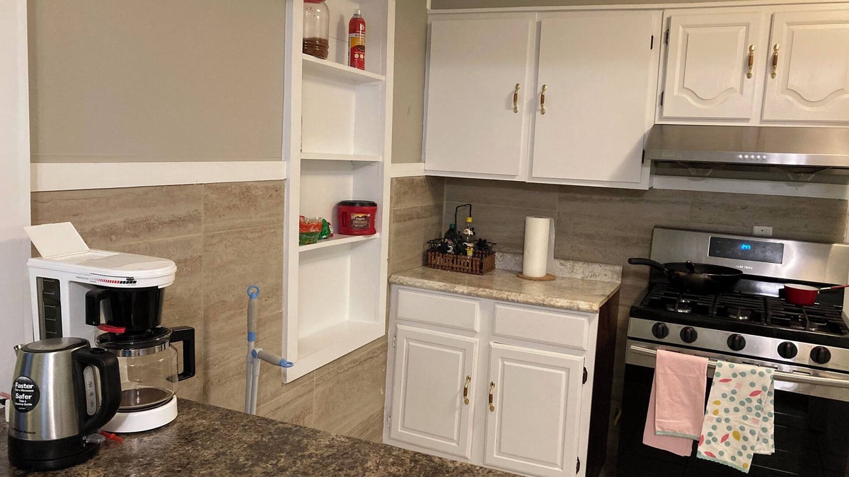 Jerome House | Beautiful three bedroom with AC and WiFi in Springfield