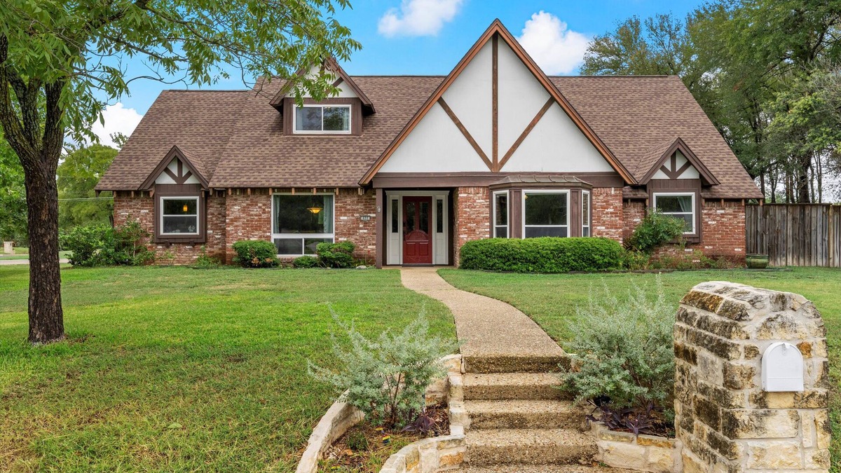 Belton House | Beautiful Tudor Style home centrally located, and packed with amenities!