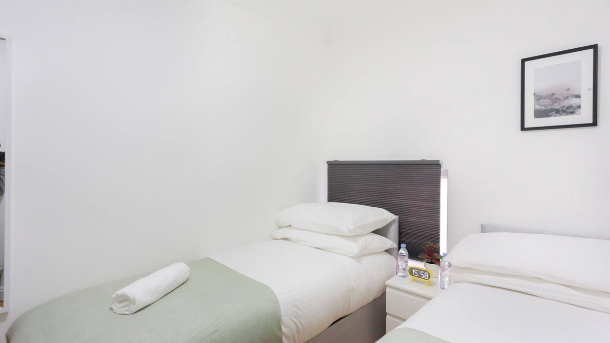 Islington House | Beautiful Twin Room Next To Holloway Station 1