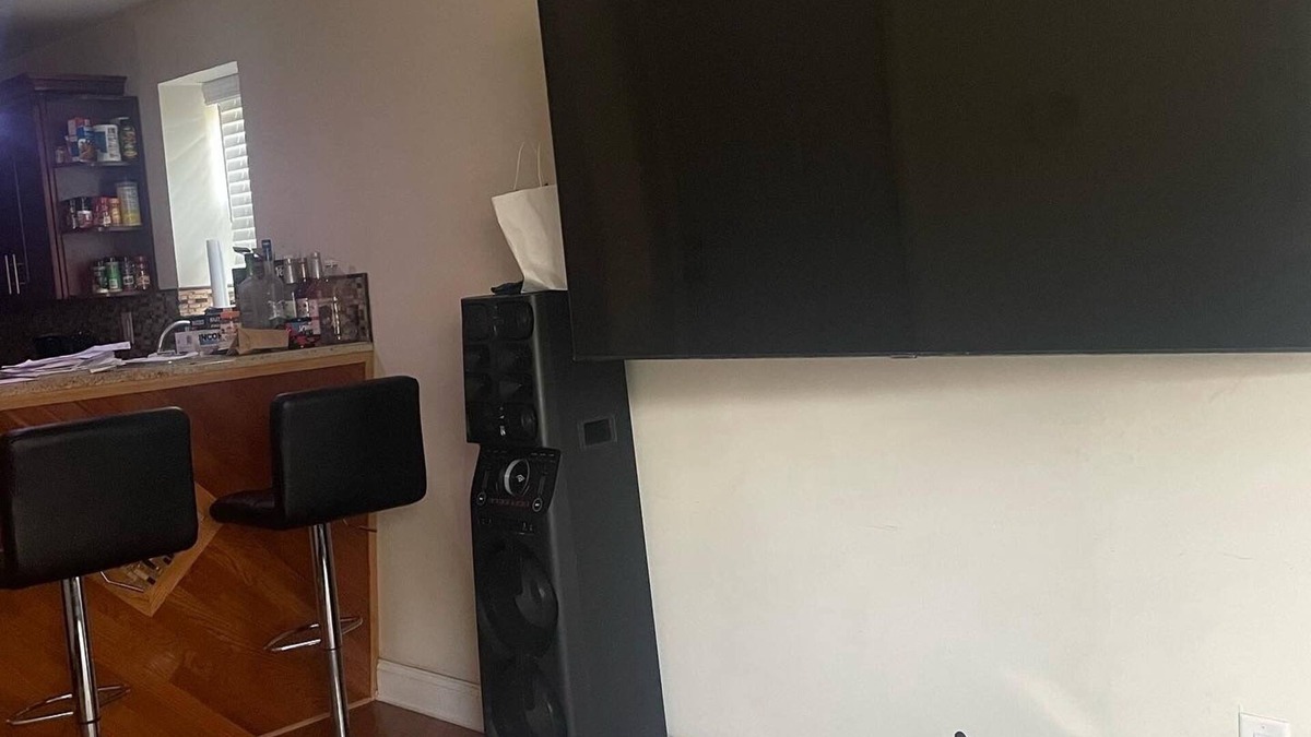 Belmont Apartment | Beautiful University city apartment with hot tub.