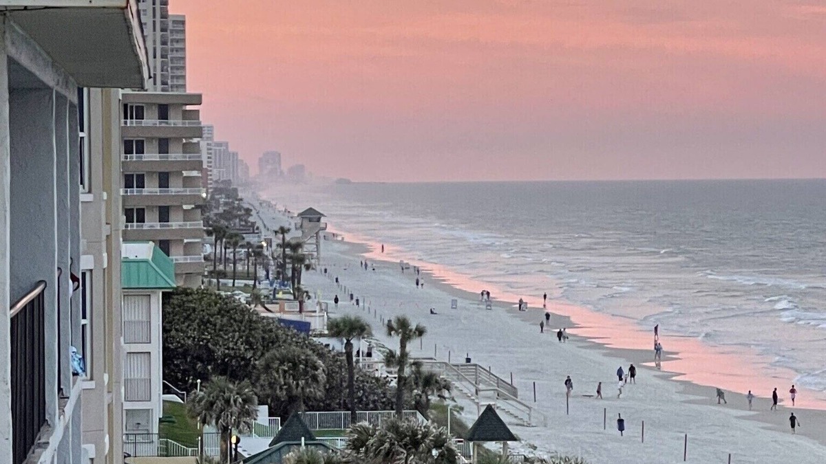 Ocean View Halifax Estates Condo | Beautiful 4 Bedroom 3 Bath Ocean front condo Daytona Beach Shores.