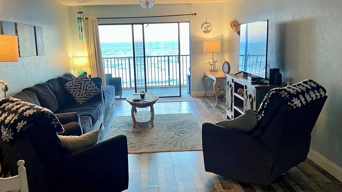 Ocean View Halifax Estates House | Beautiful spacious oceanfront condo