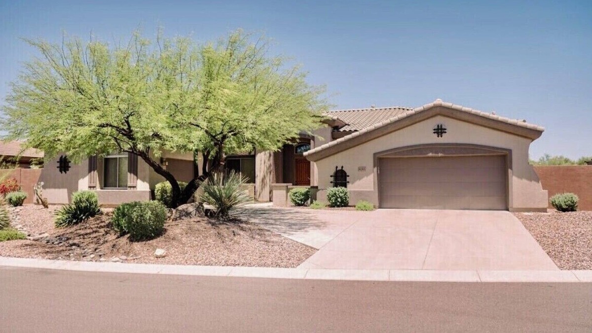 Anthem Country Club House | Beautiful Vacation Home - in the Anthem Country Club