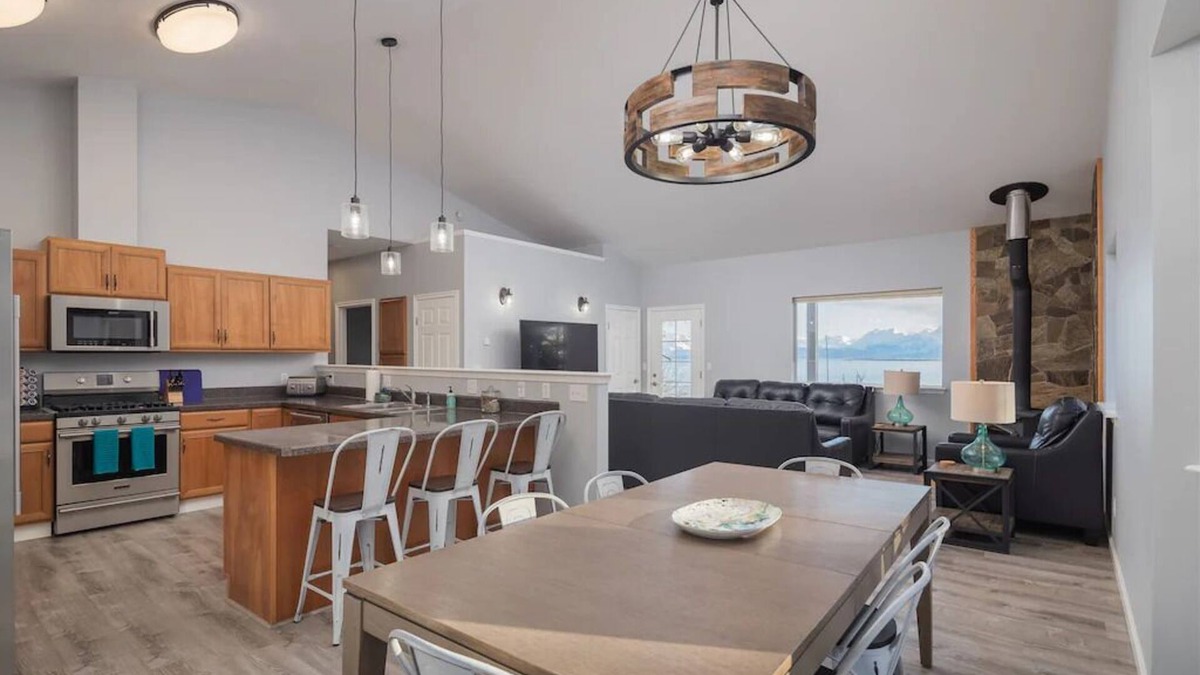 Homer Cottage | Beautiful view of the Homer Spit & Kachemak Bay