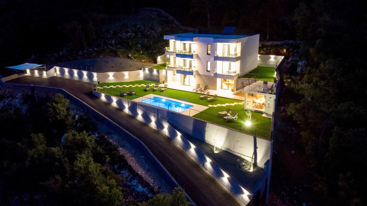 Obrs Villa | Beautiful Villa Amata in Kvarner