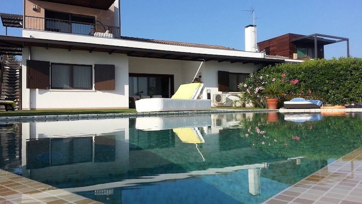Rosolina Villa | Beautiful Villa with Private Pool by Beahost