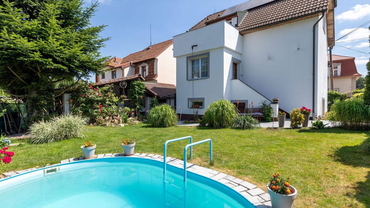 Revnice House | Beautiful villa for 4 guests with private pool, WIFI, TV and patio