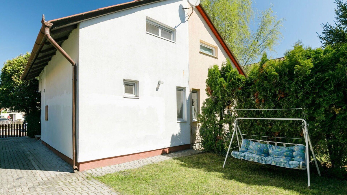 Balatonlelle House | Beautiful villa for 4 guests with WIFI, A/C, TV, terrace and pets allowed