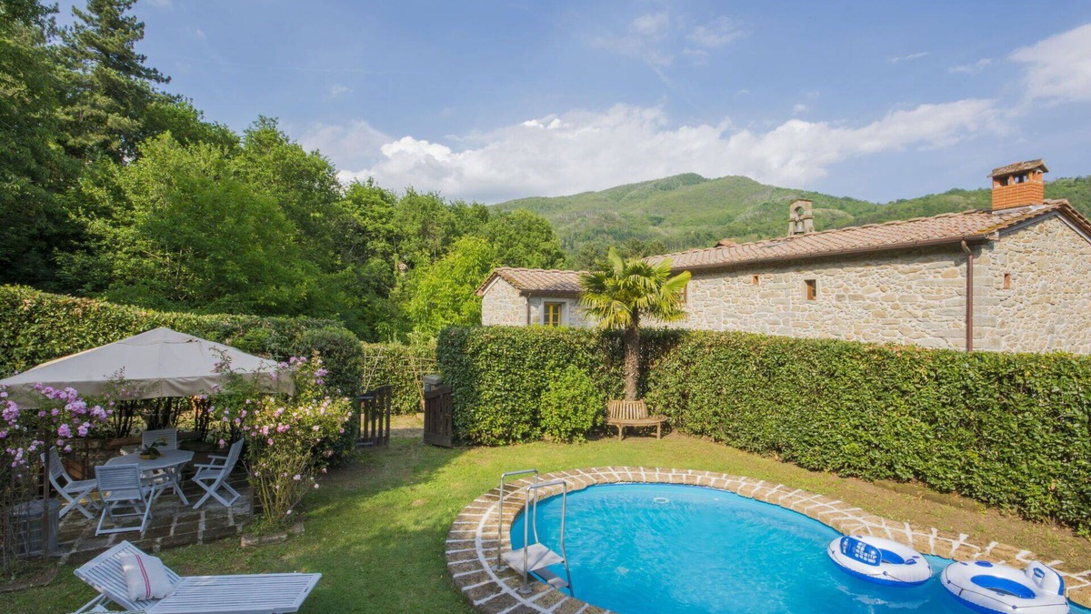 Pontito Villa | Beautiful villa for 8 guests with WIFI, private pool, TV, balcony, pets allowed and panoramic v.