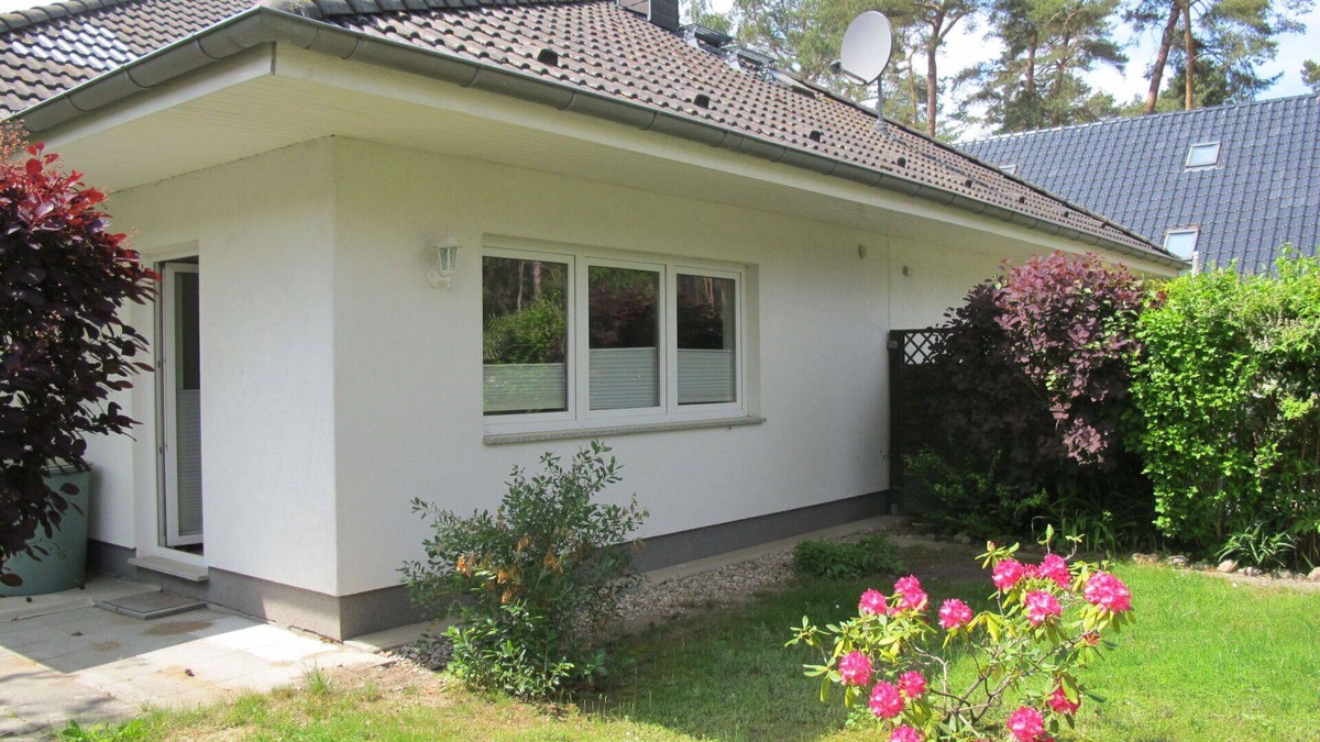 Lubmin House | Beautiful villa for 4 guests with WIFI, TV, patio and parking
