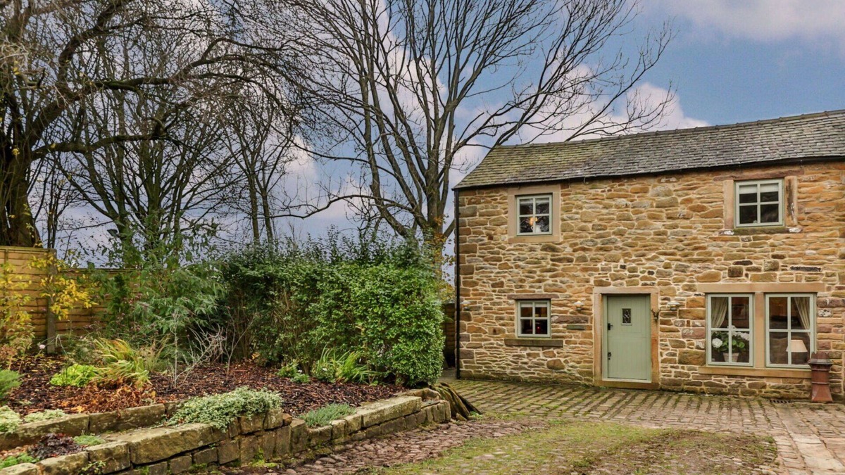 Blackburn House | Beautiful villa for 3 people with WIFI, TV and pets allowed