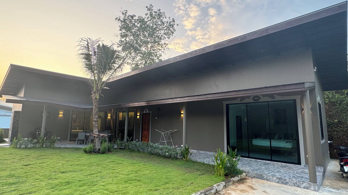 Sa Khu Villa | Beautiful villa in European standard Quiet location between Naiyang&Naitong