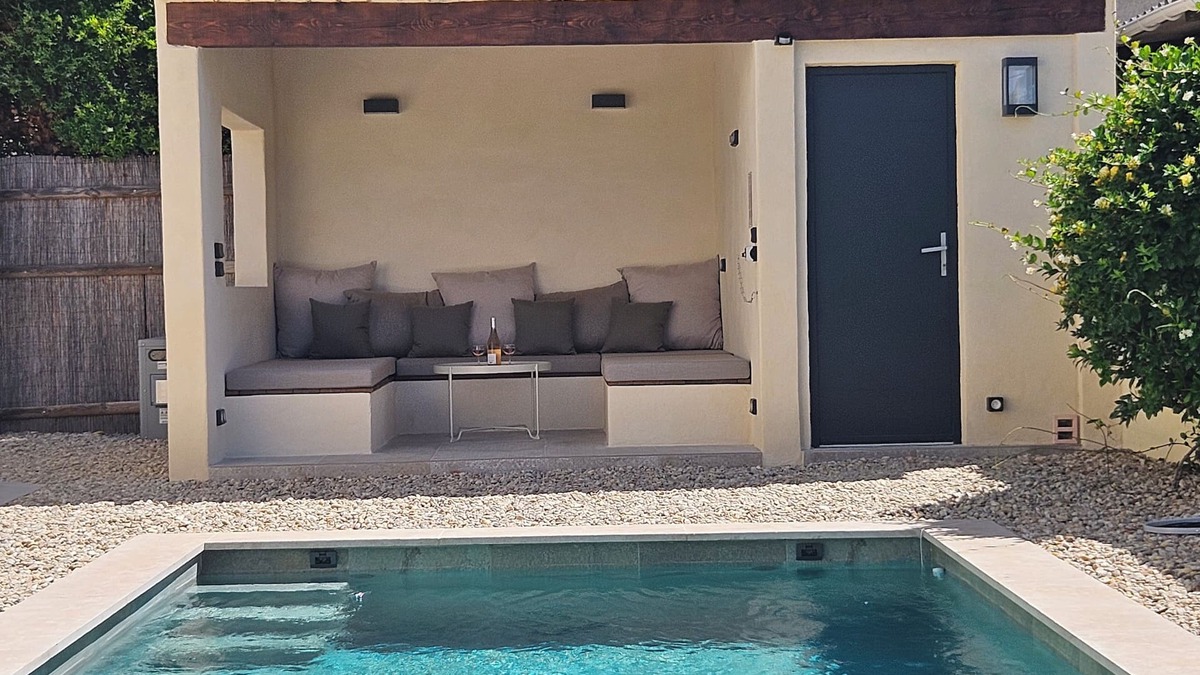 Graveson House | Beautiful Villa in a Provençal Village, near Avignon