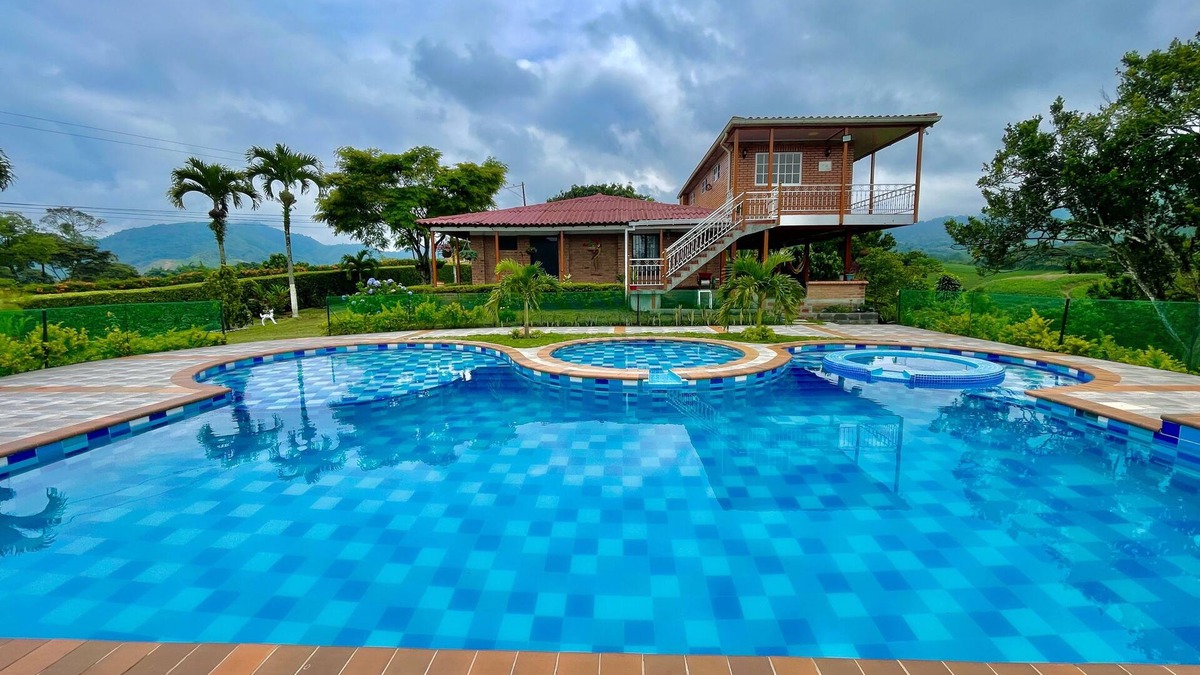 Pereira Villa | Beautiful villa in Pereira Colombia