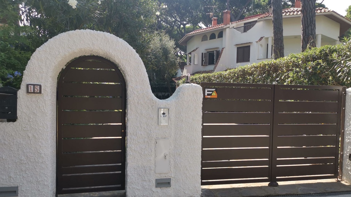 Fregenae Villa | Beautiful villa in the pine forest with private garden