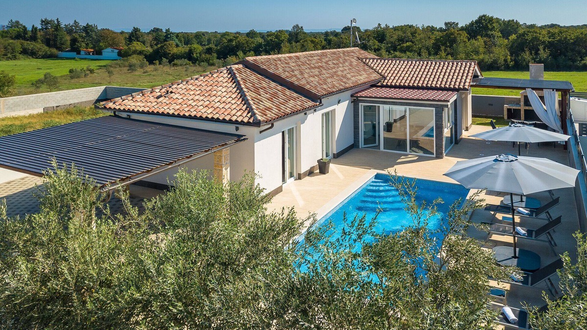 Liznjan Villa | Beautiful villa "Miracle" with private pool