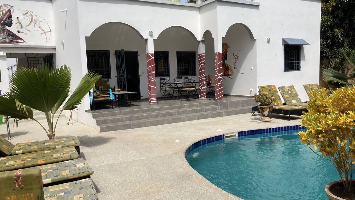 La Somone House | Beautiful Villa of European comfort ideally located near shops, beach etc.