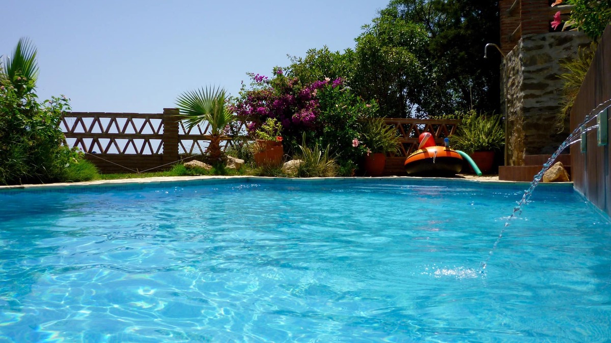 Fuengirola Villa | Beautiful Villa, Private Pool, 400 metres Beach, TV, WiFi, Sea Views, Air-con
